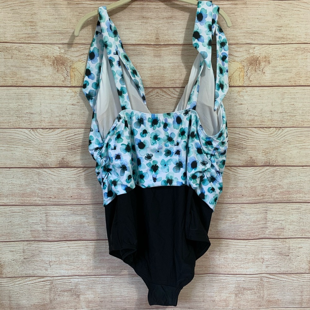 NTW one piece swimsuit - Picture 3 of 7
